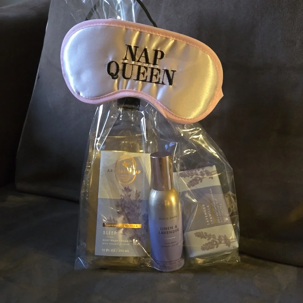Bath and Body Works Aromatherapy Lavendar set - Picture 5 of 5